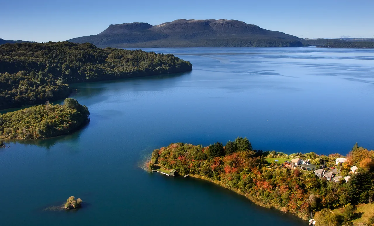 Solitaire Lodge_peninsula aerial autumn