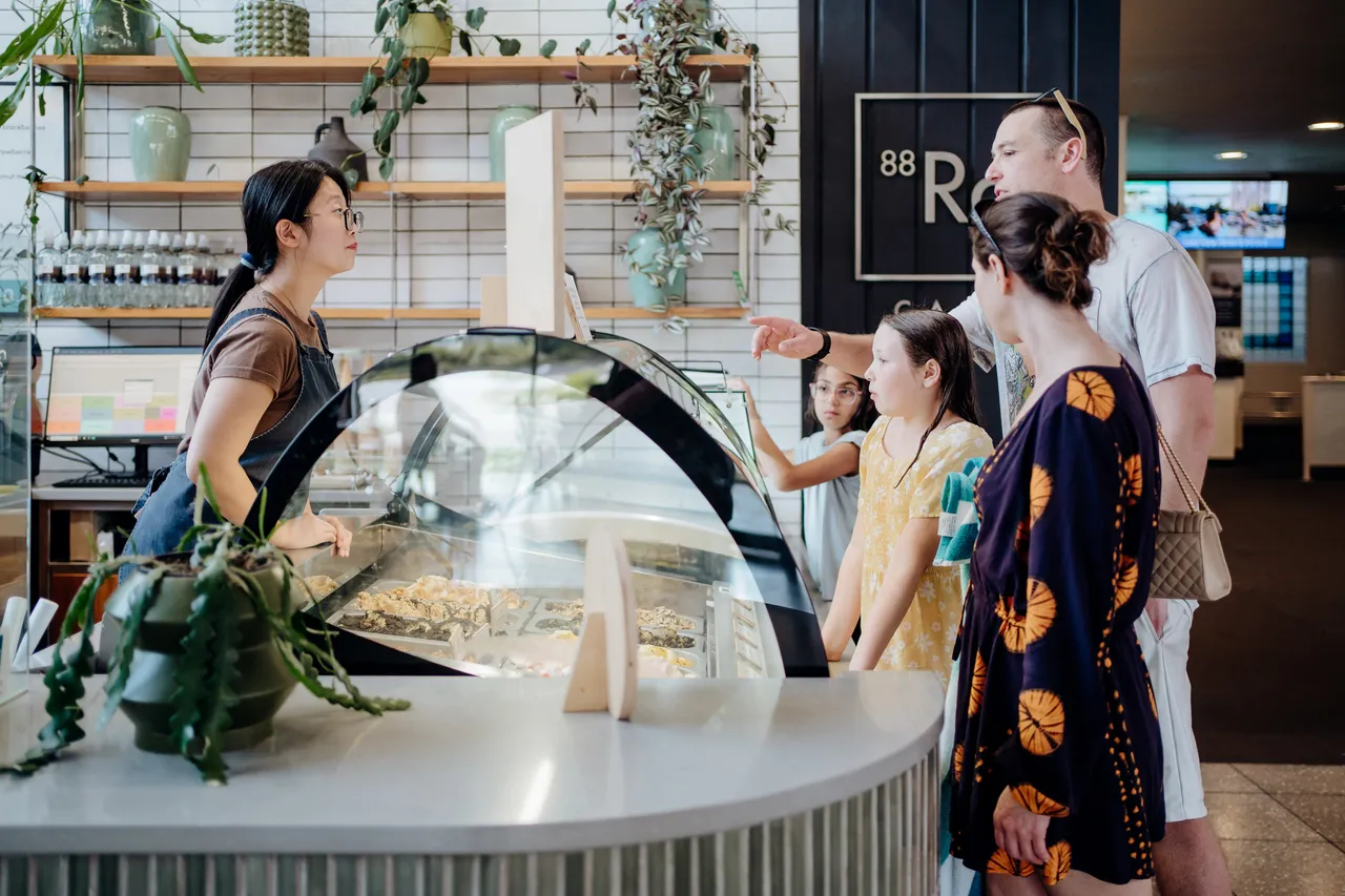 Polynesian Spa 88RA Cafe (1)
