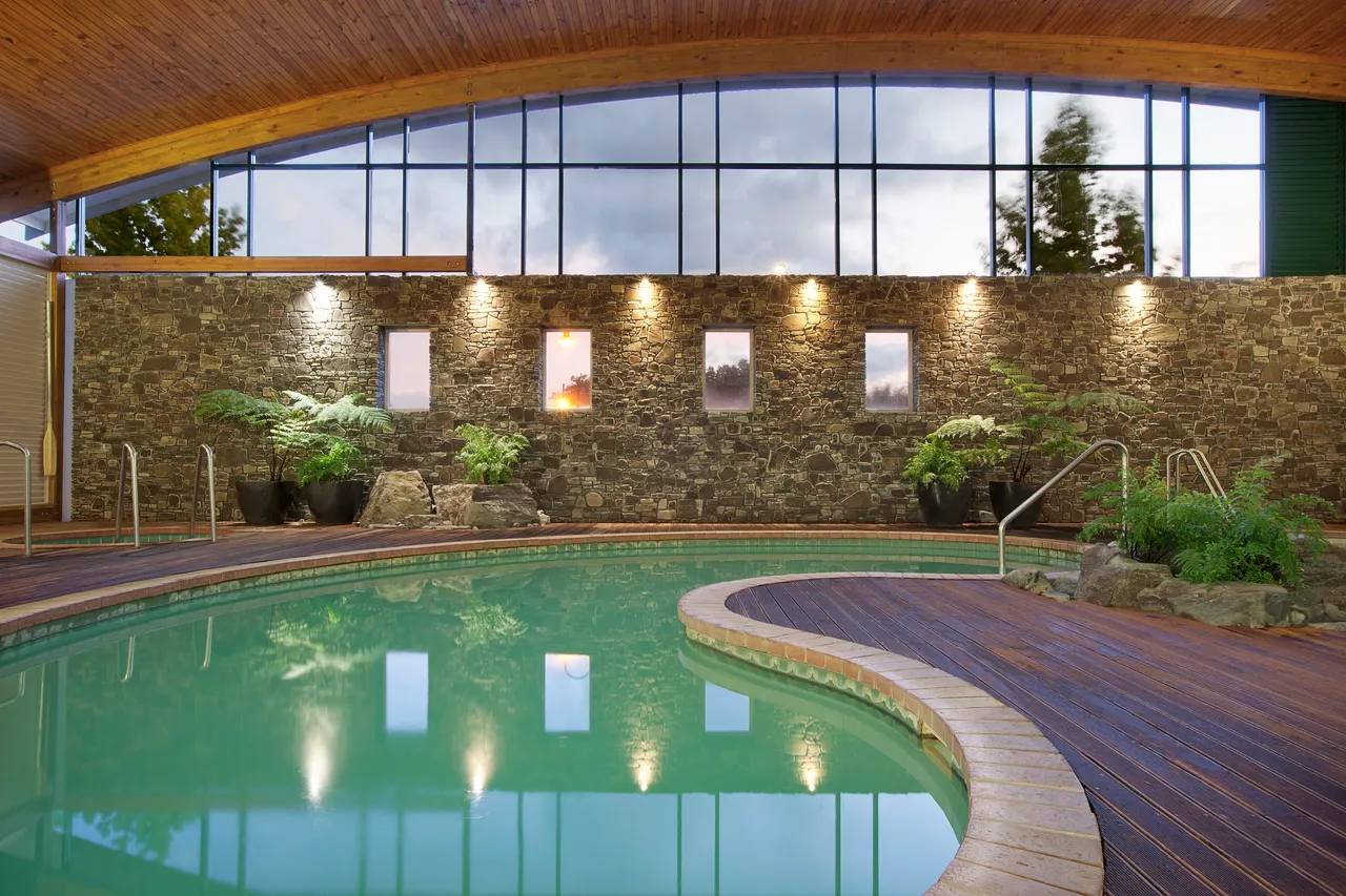 Novotel_Indoor Pool