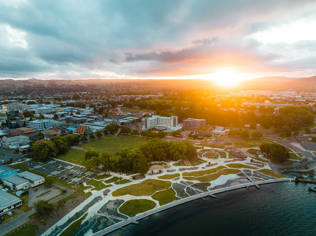 RotoruaNZ_Lakefront at sunset_credit Paul Michael