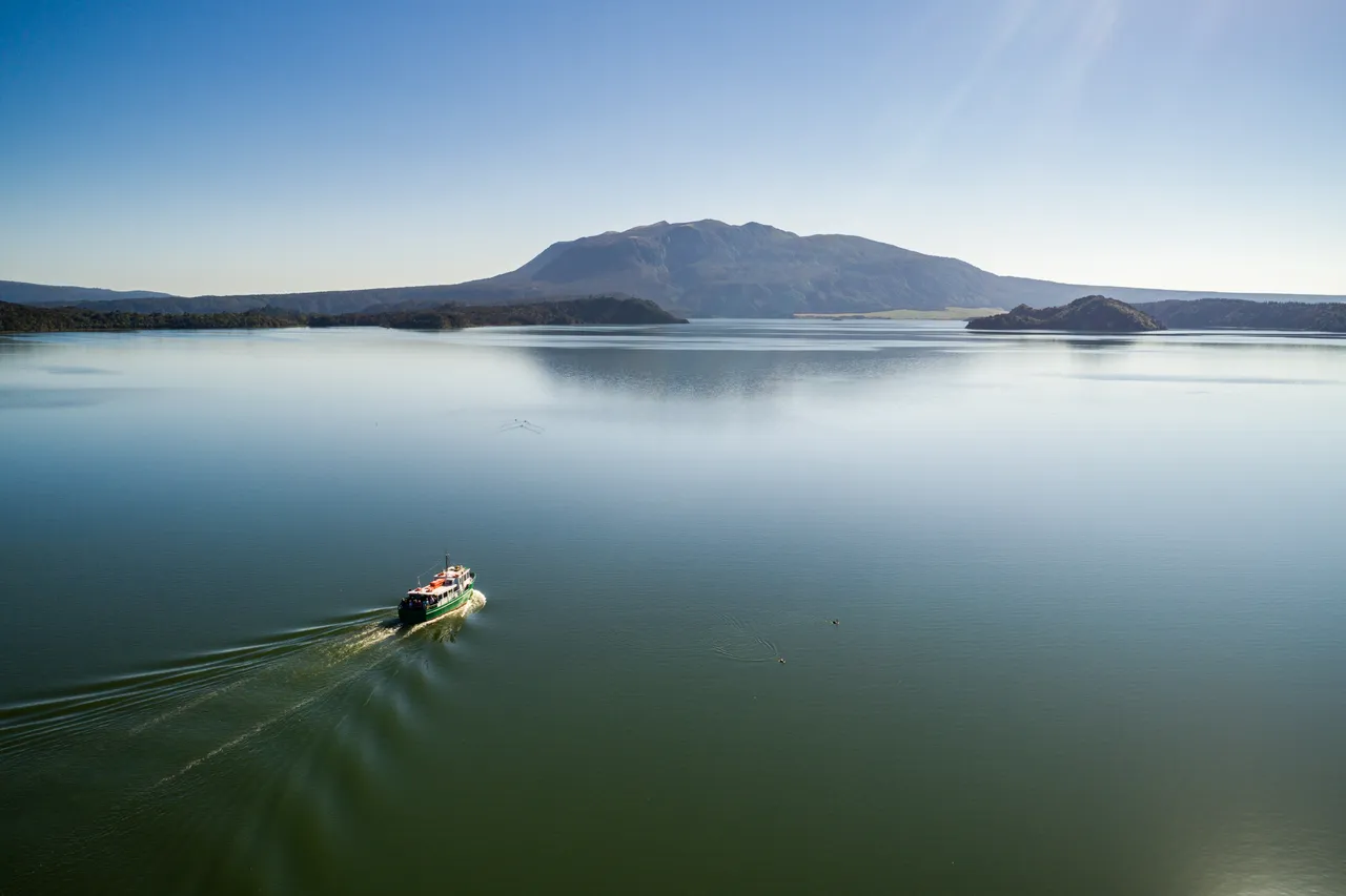 Waimangu Volcanic Valley_Boat on Rotomahana