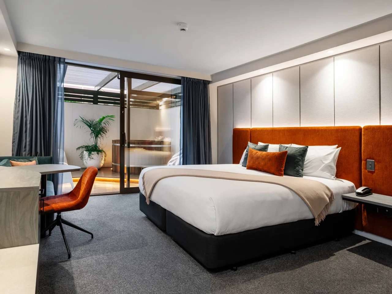 Deluxe King Room at Millennium Hotel Rotorua