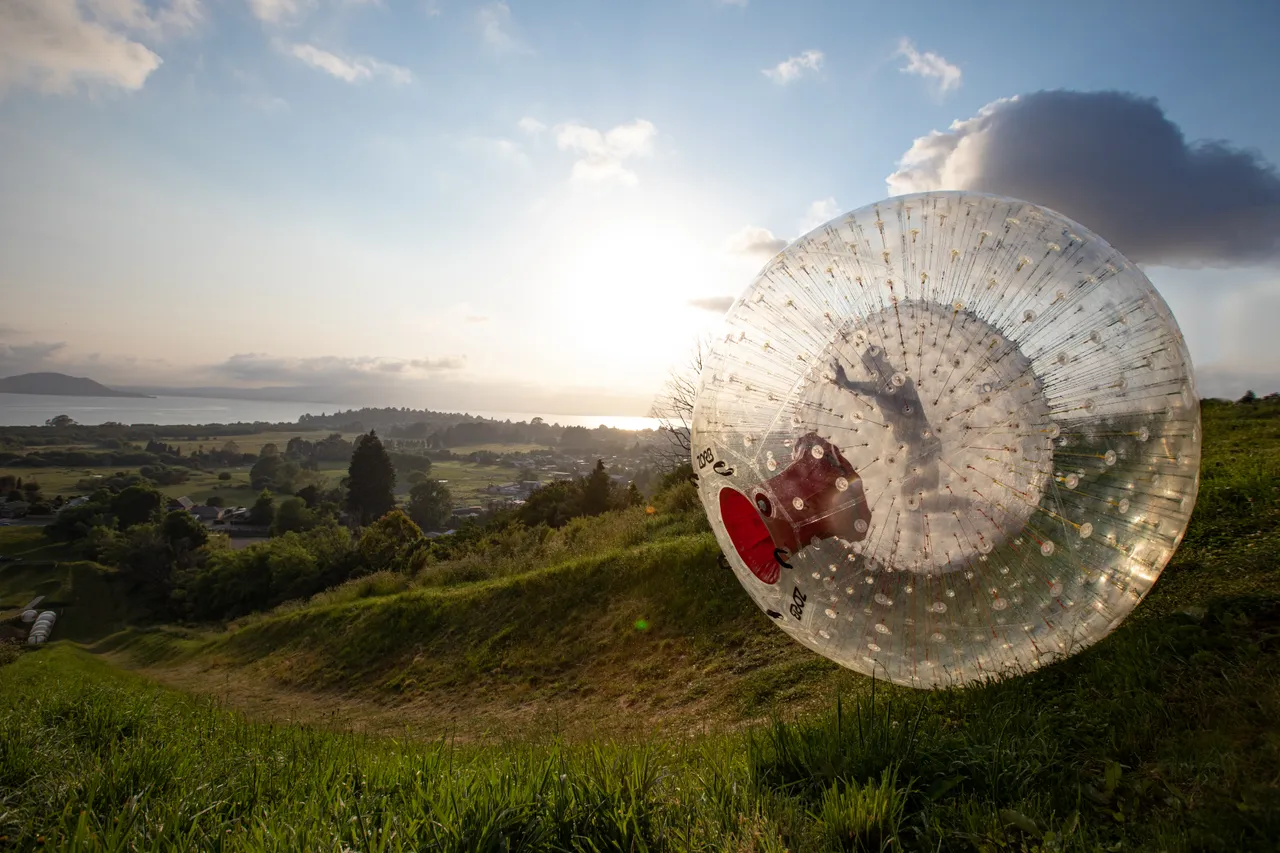 zorb-rolling-red-ball