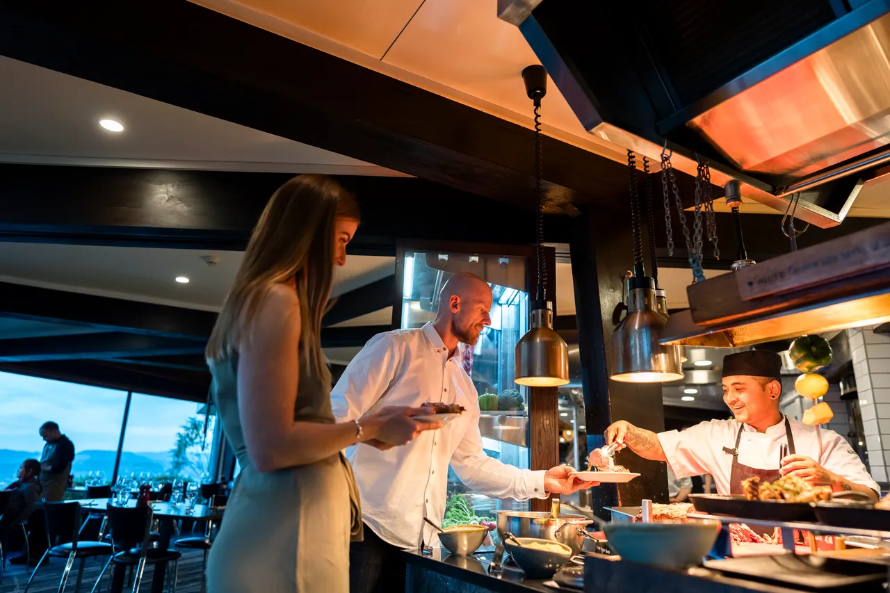 Skyline Rotorua_Stratosfare Couple