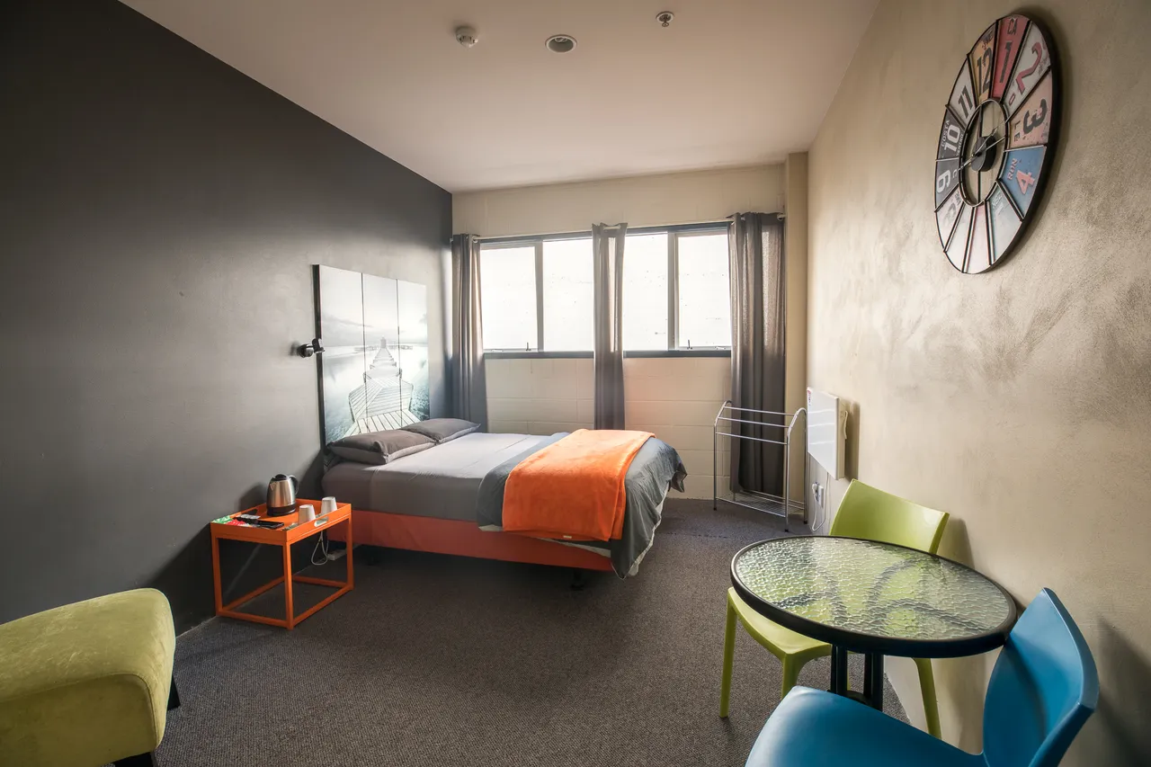 Rock Solid Backpackers_Room (1)