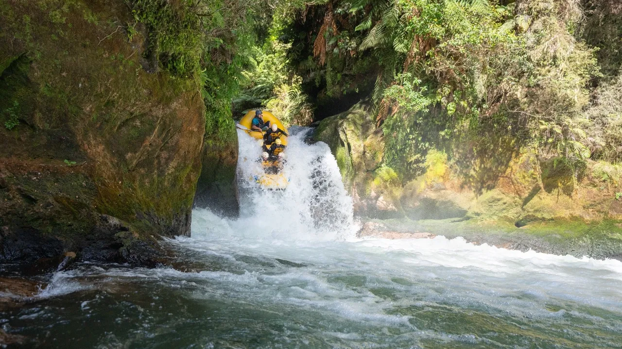 Rafting down Tutea Falls