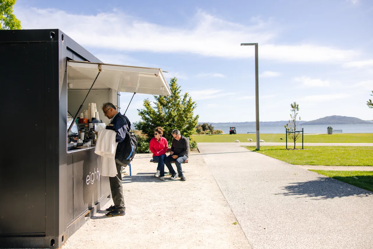 Eighty Six Rotorua Lakefront