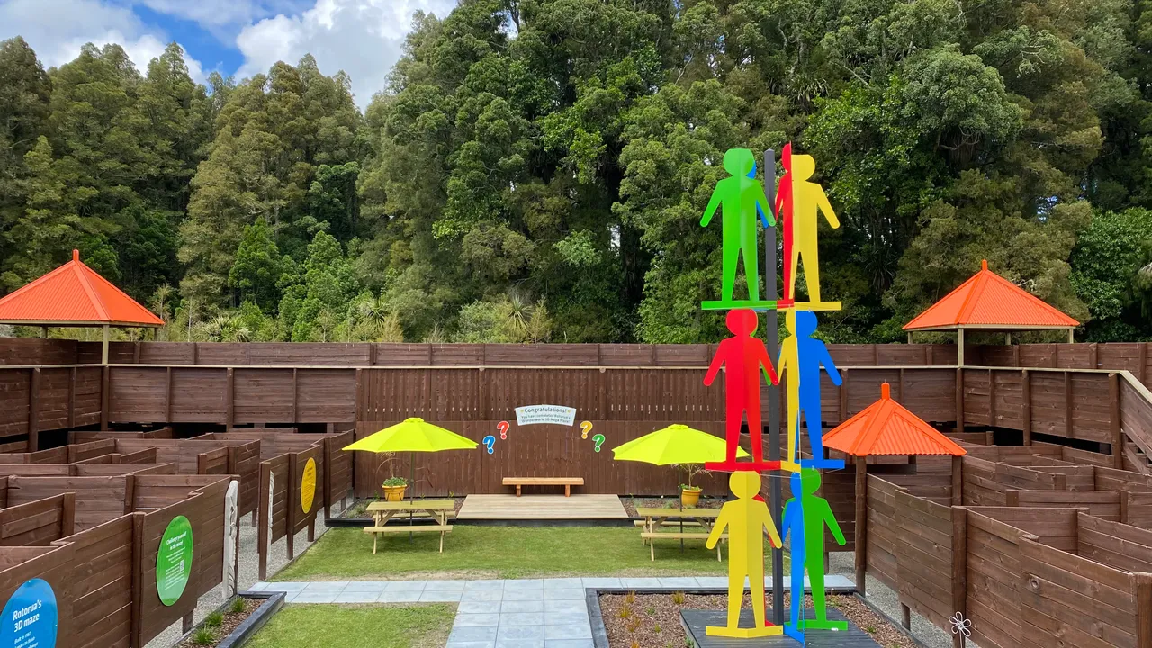 Wonderworld Amazement Park_Stick Figure Tower