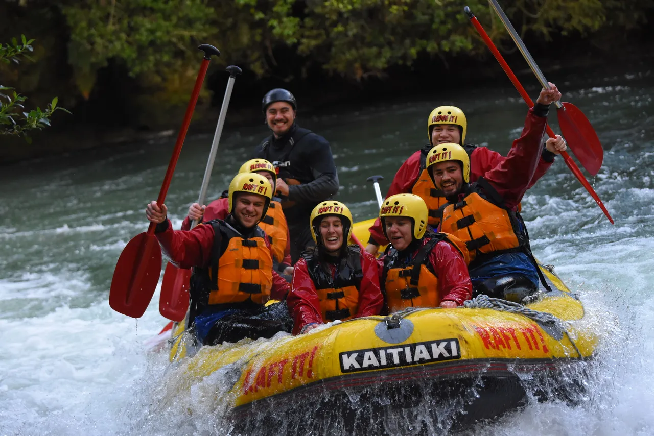 Kaitiaki Adventures_Rafting group triumphant