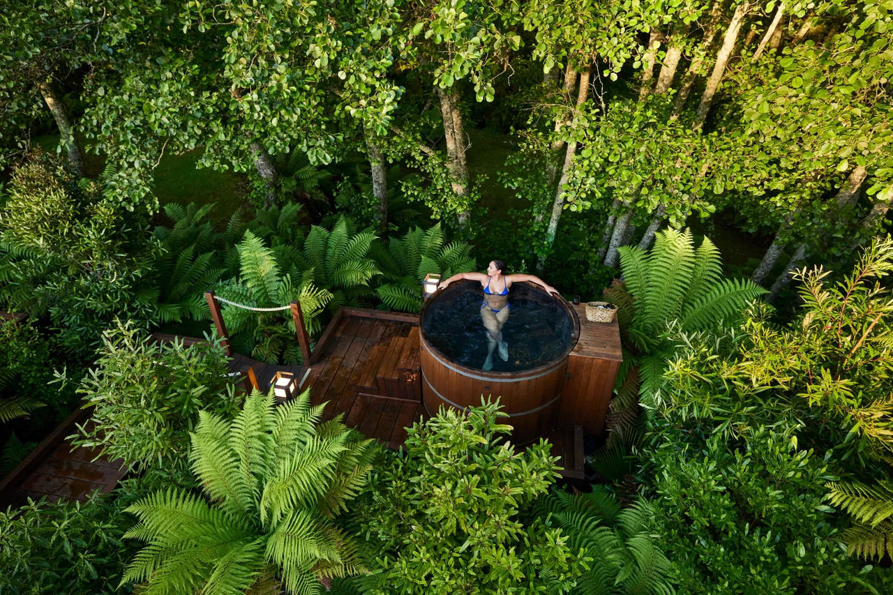 Secret Spot Hot Tubs Rotorua - Private nature hot tub