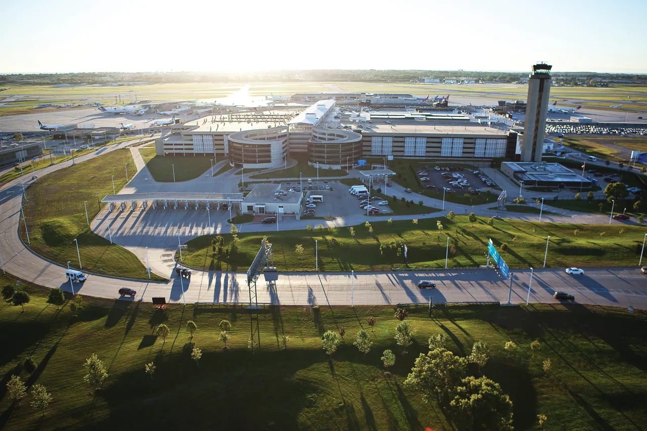 VM_GeneralMitchellAirport_Terminals_HiRes_0002