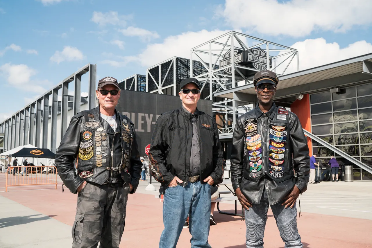 VM_KS_HarleyRally17_23