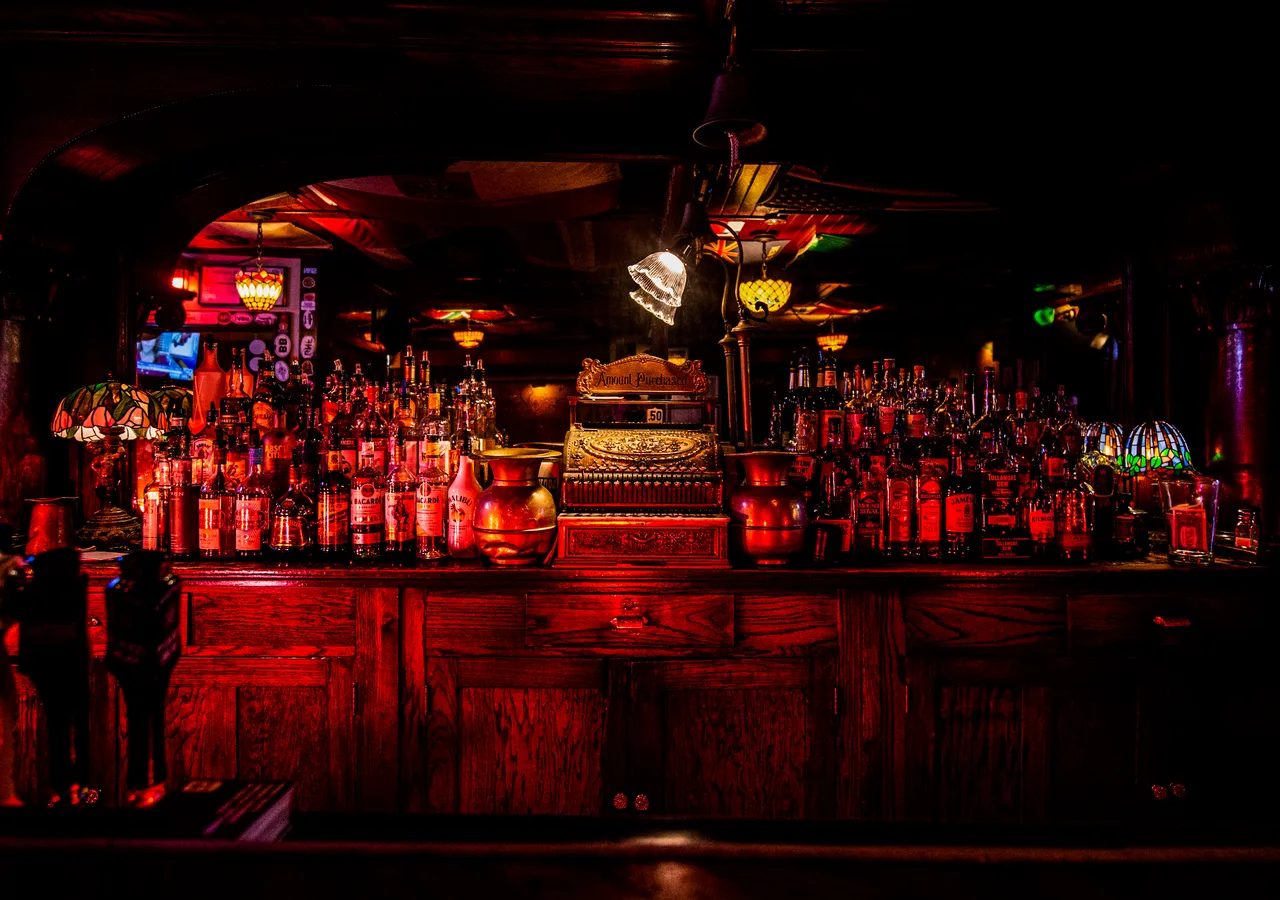VM-Woskis Tavern-043