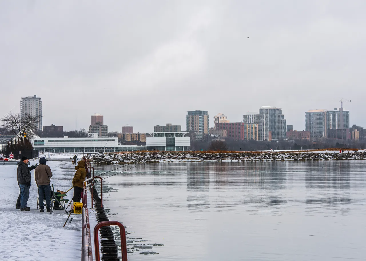 VM-Winter-OutdoorMKE-005