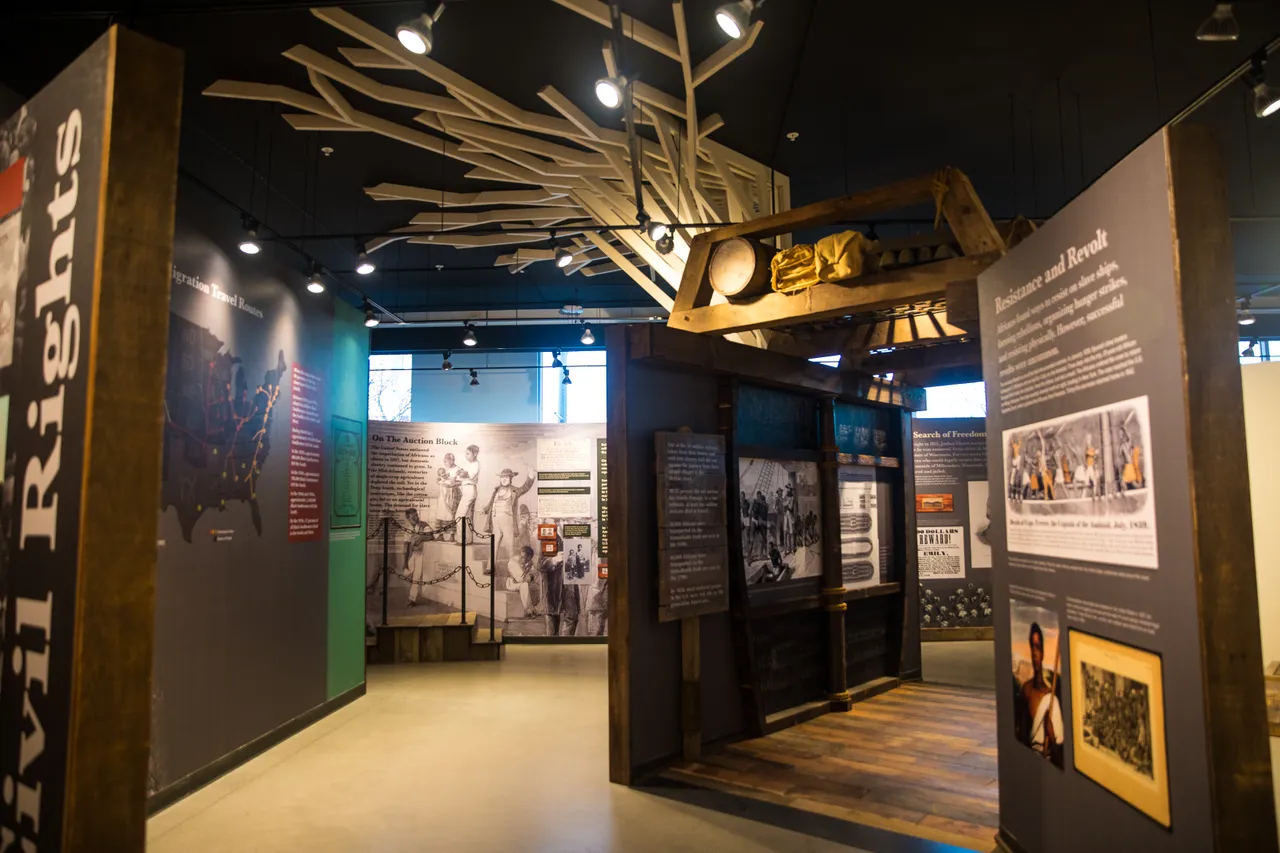 VM-Americas-Black-Holocaust-Museum-4