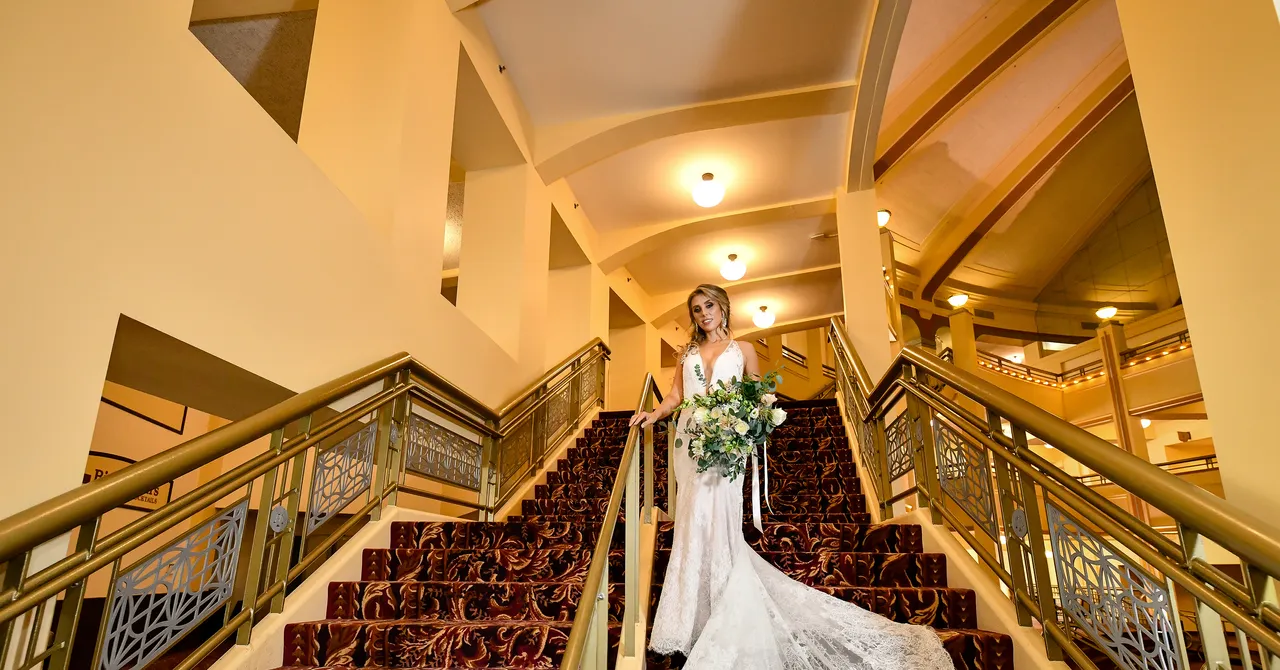 VM-WCD-Milwaukee-Miller High Life Theatre-Wedding-003