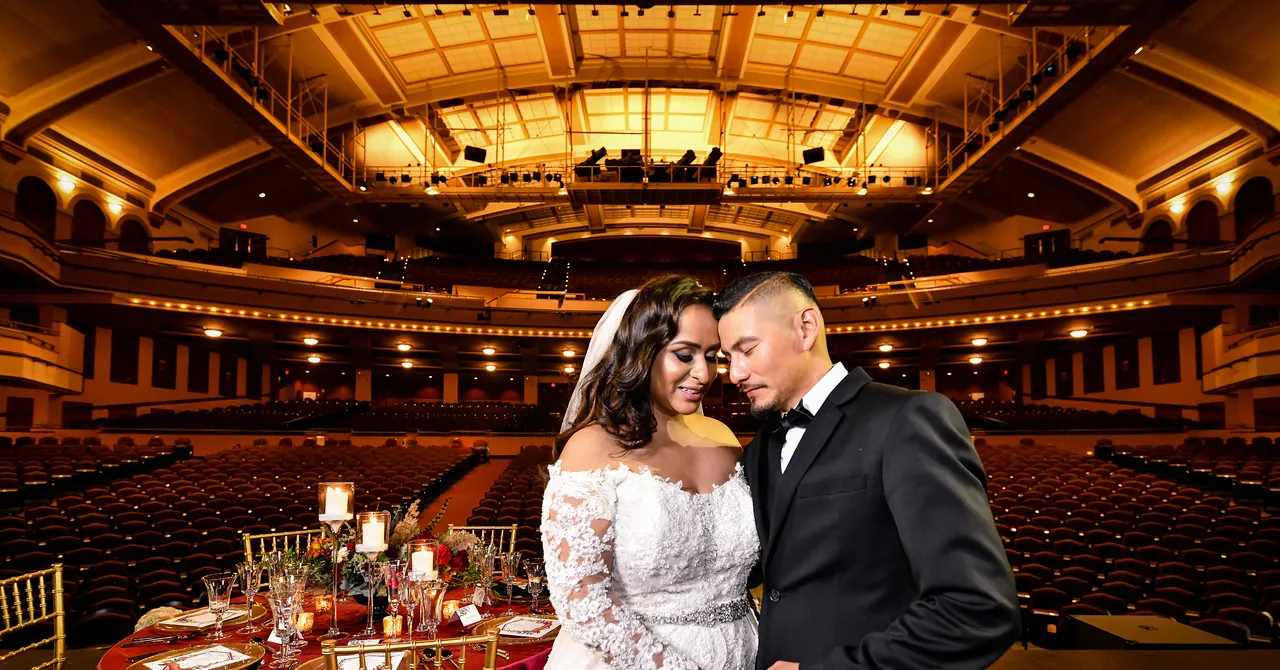 VM-WCD-Milwaukee-Miller High Life Theatre-Wedding-010