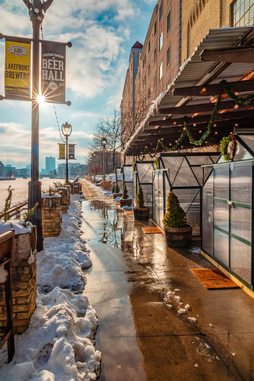 JMKE Photography - Visit Milwaukee - Winter Outdoor Dining - 01.05.2021-30