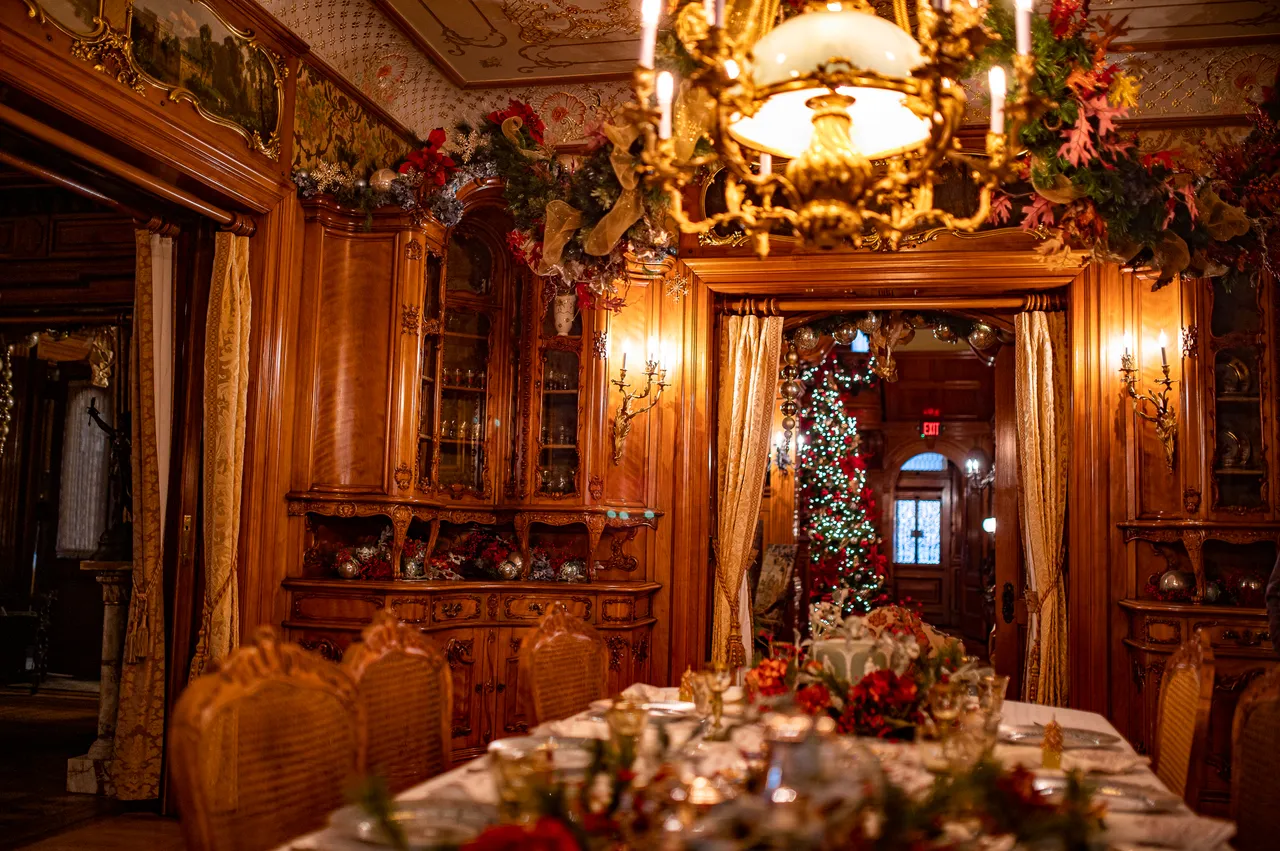 VM_PabstMansionChristmas-6