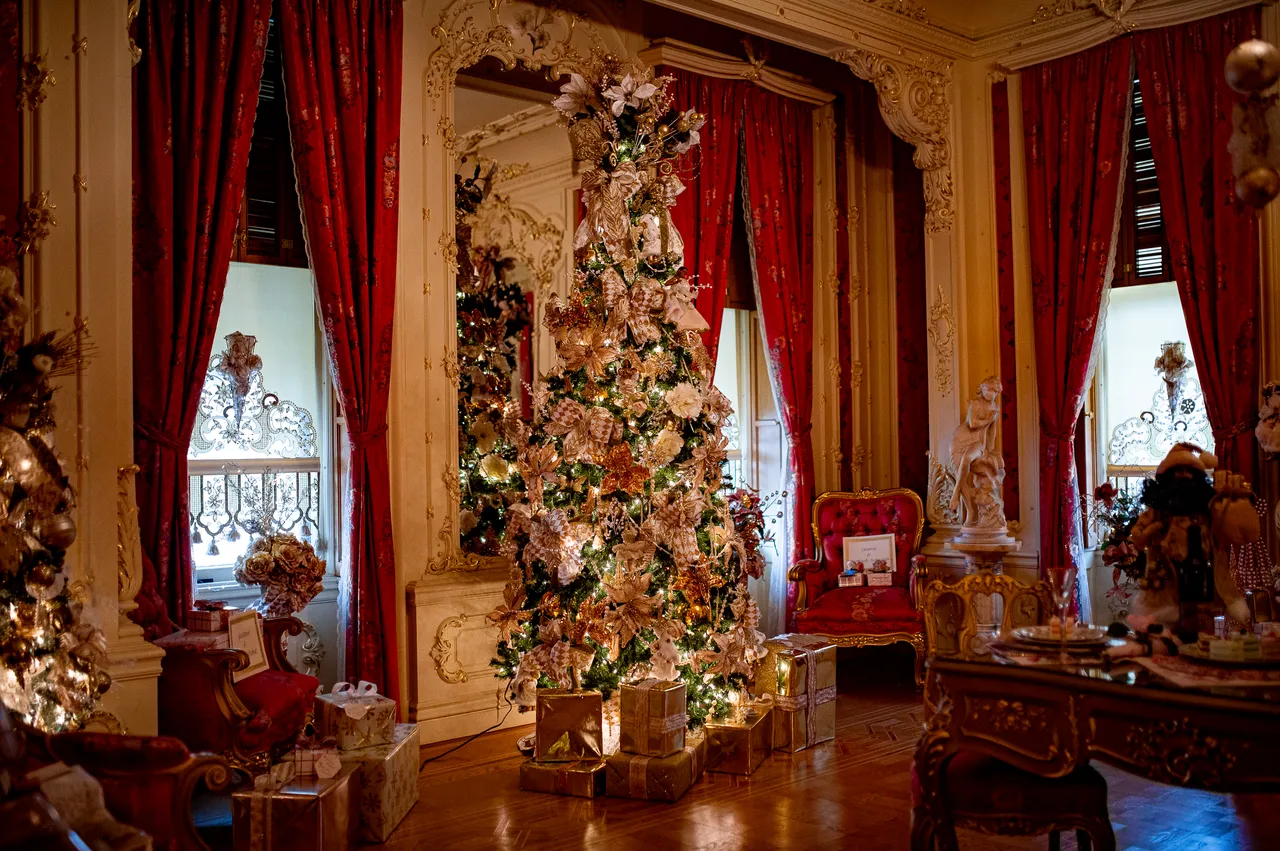 VM_PabstMansionChristmas-10