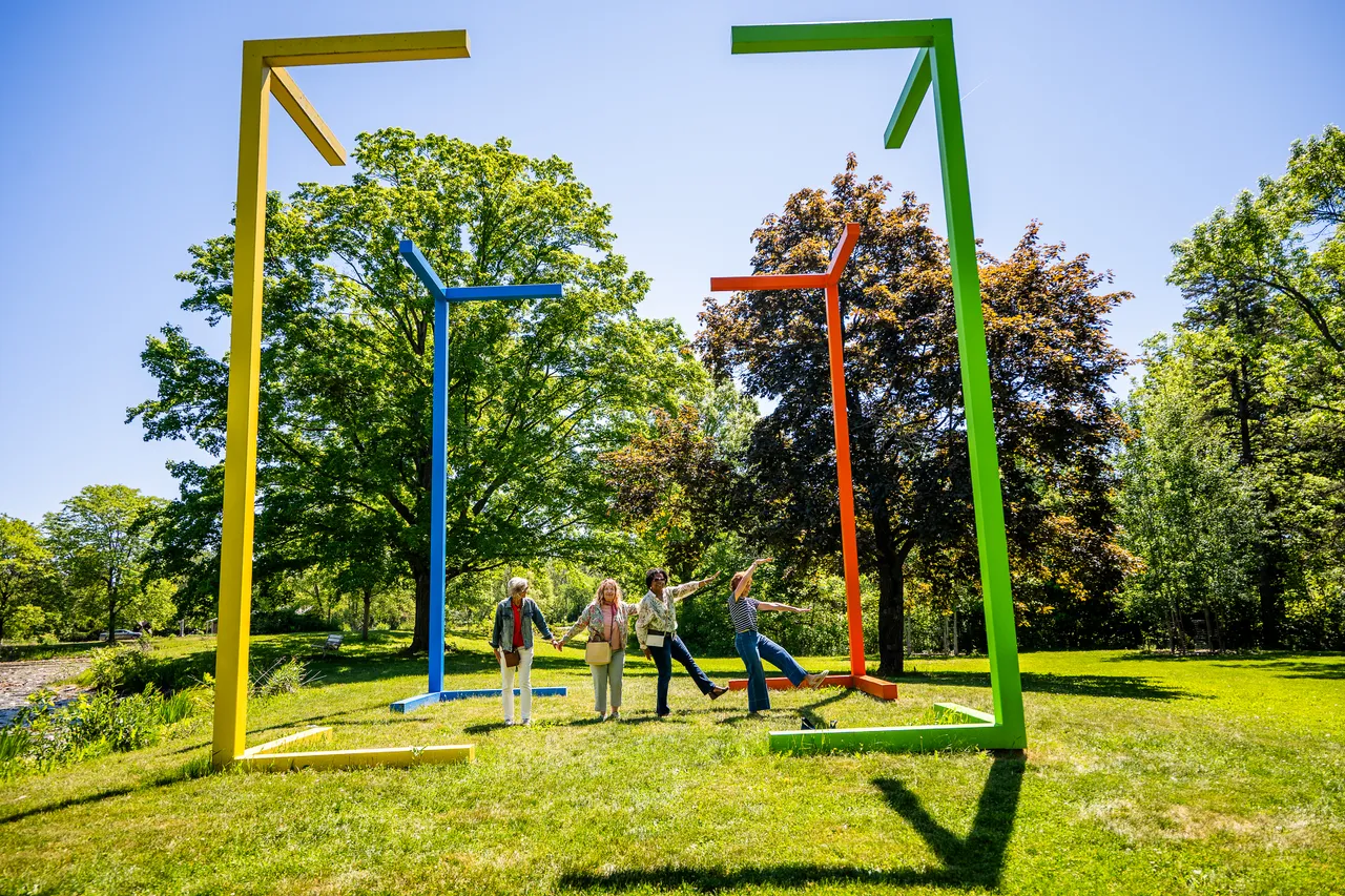 VM-DNS-LyndenSculpture-12