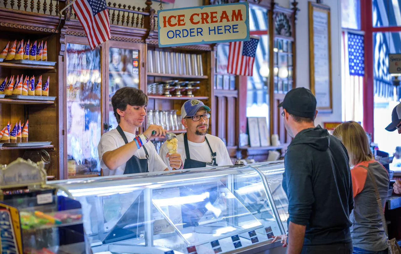 American Old Fashioned Ice Cream Parlor
