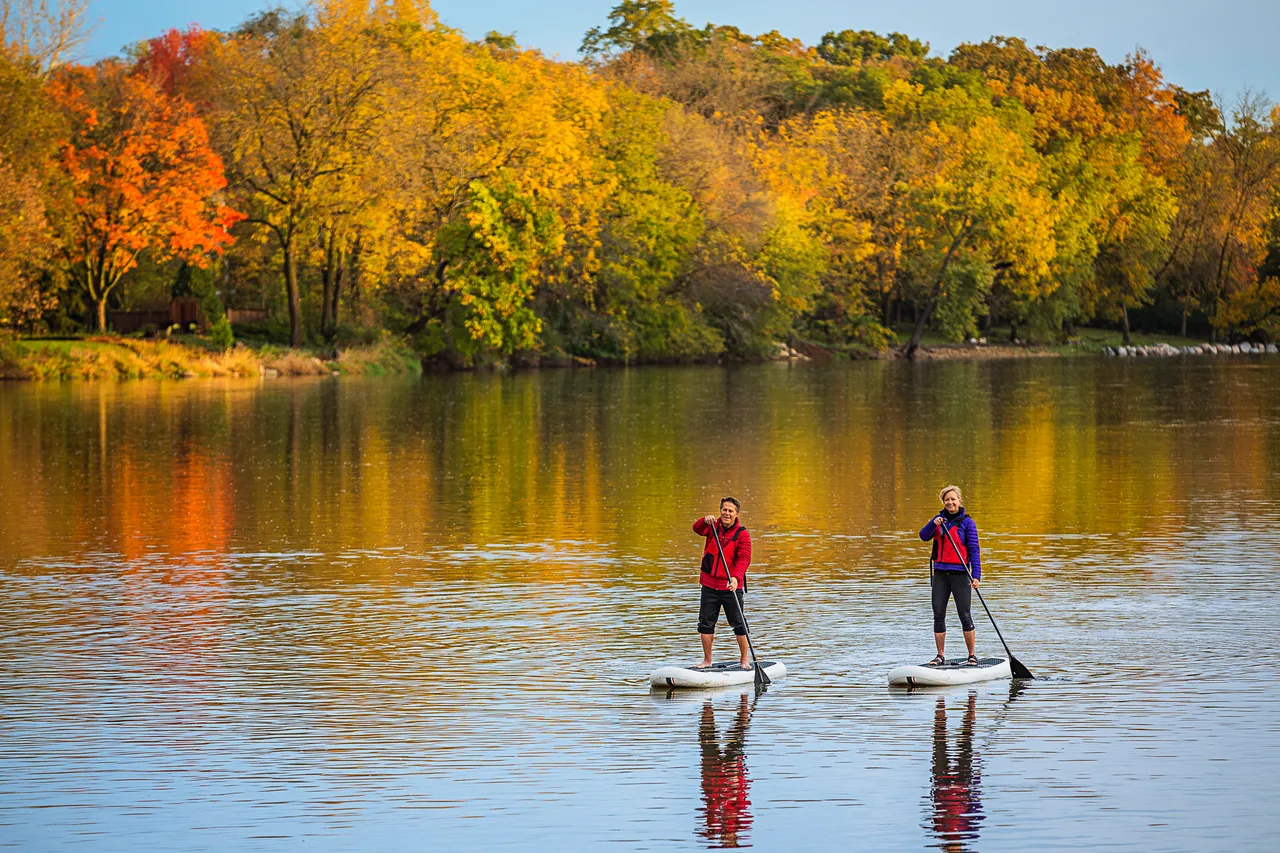 Paddling the Fox River at Fabyan Forest Preserve