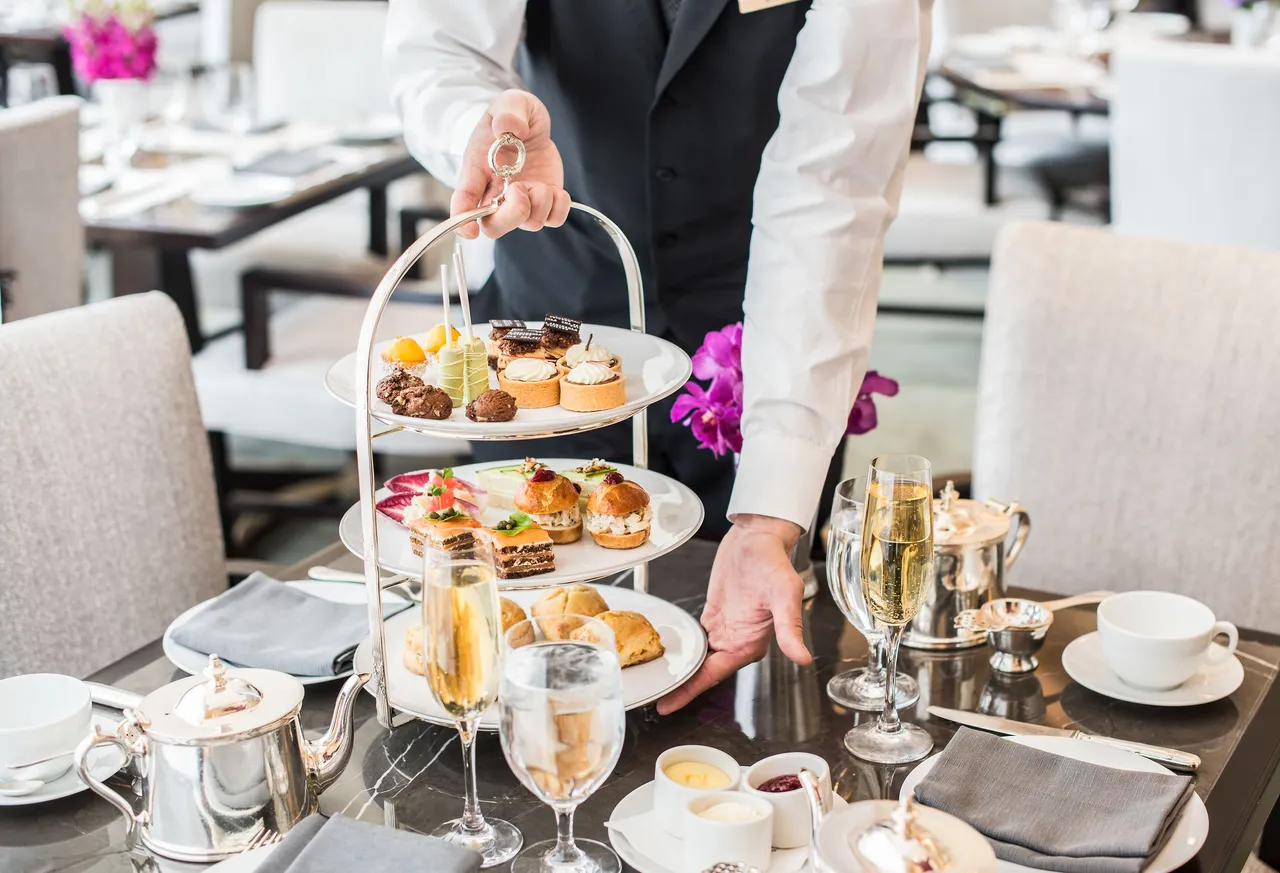 The Peninsula Hotel_Afternoon Tea_Chicago