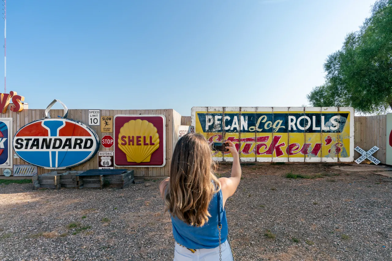 Motorheads Bar, Grill and Museum_Route 66_Springfield_Land of Lincoln