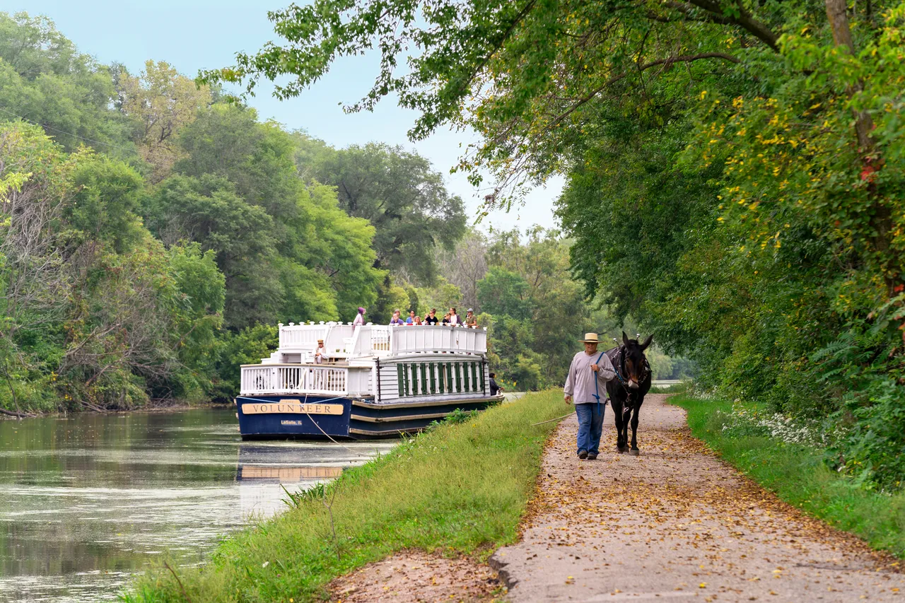 I and M Canal Boat 2_La Salle_Beyond