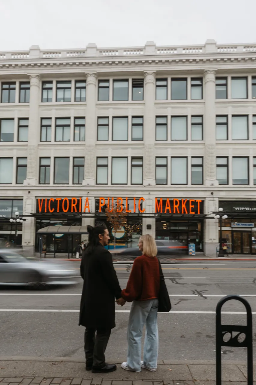 Couple in downtown - 8 - Victoria Public Market - Victoria