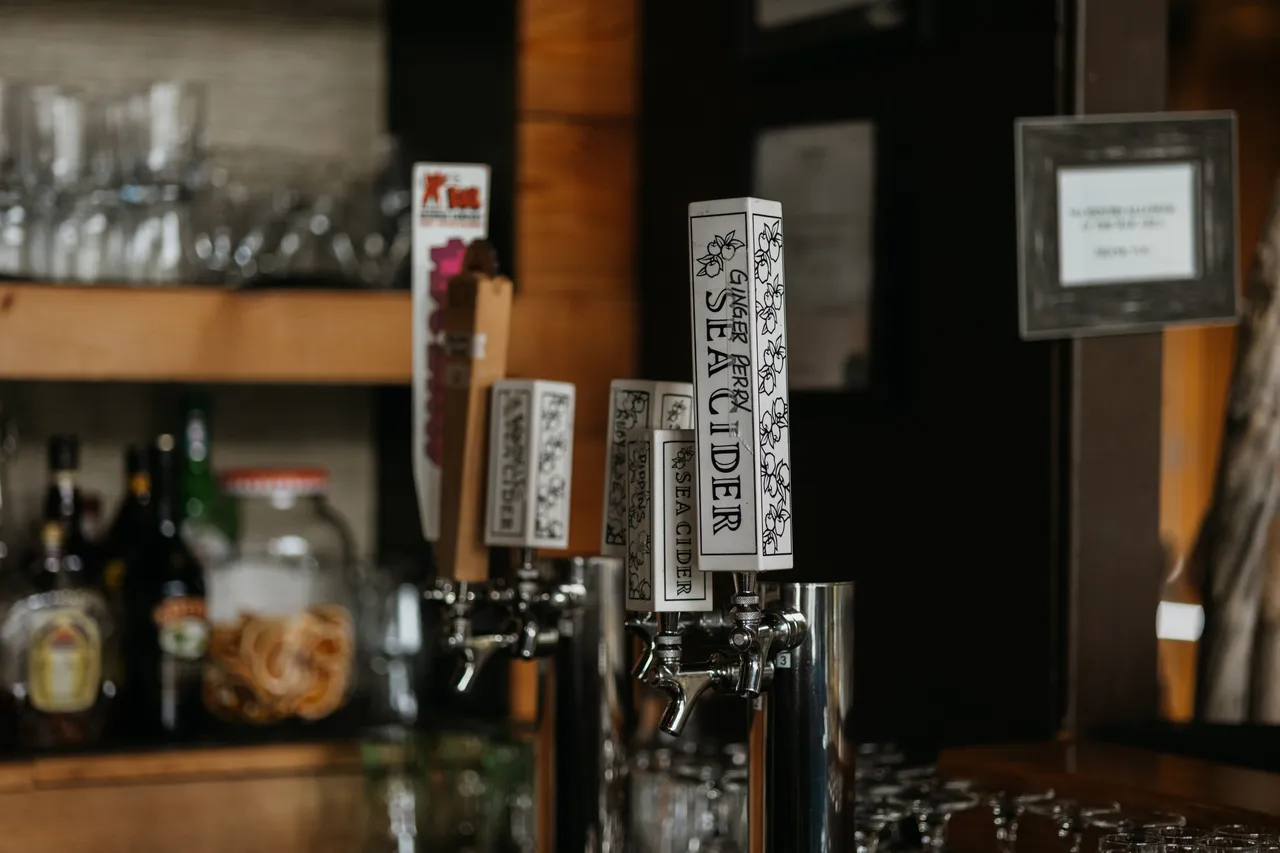 Beer taps - 1 - Sooke