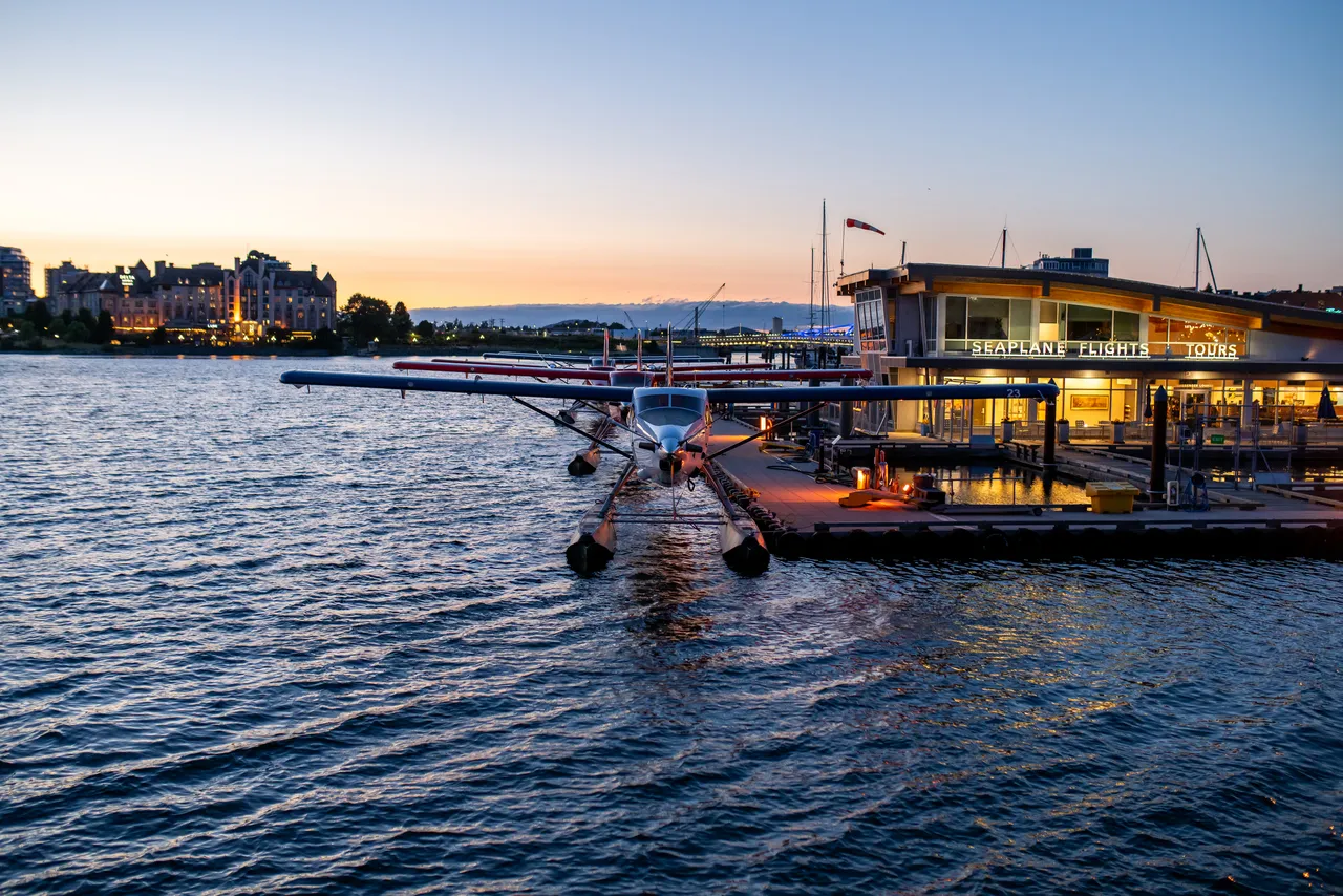 Seaplane on Inner Harbour Front View
