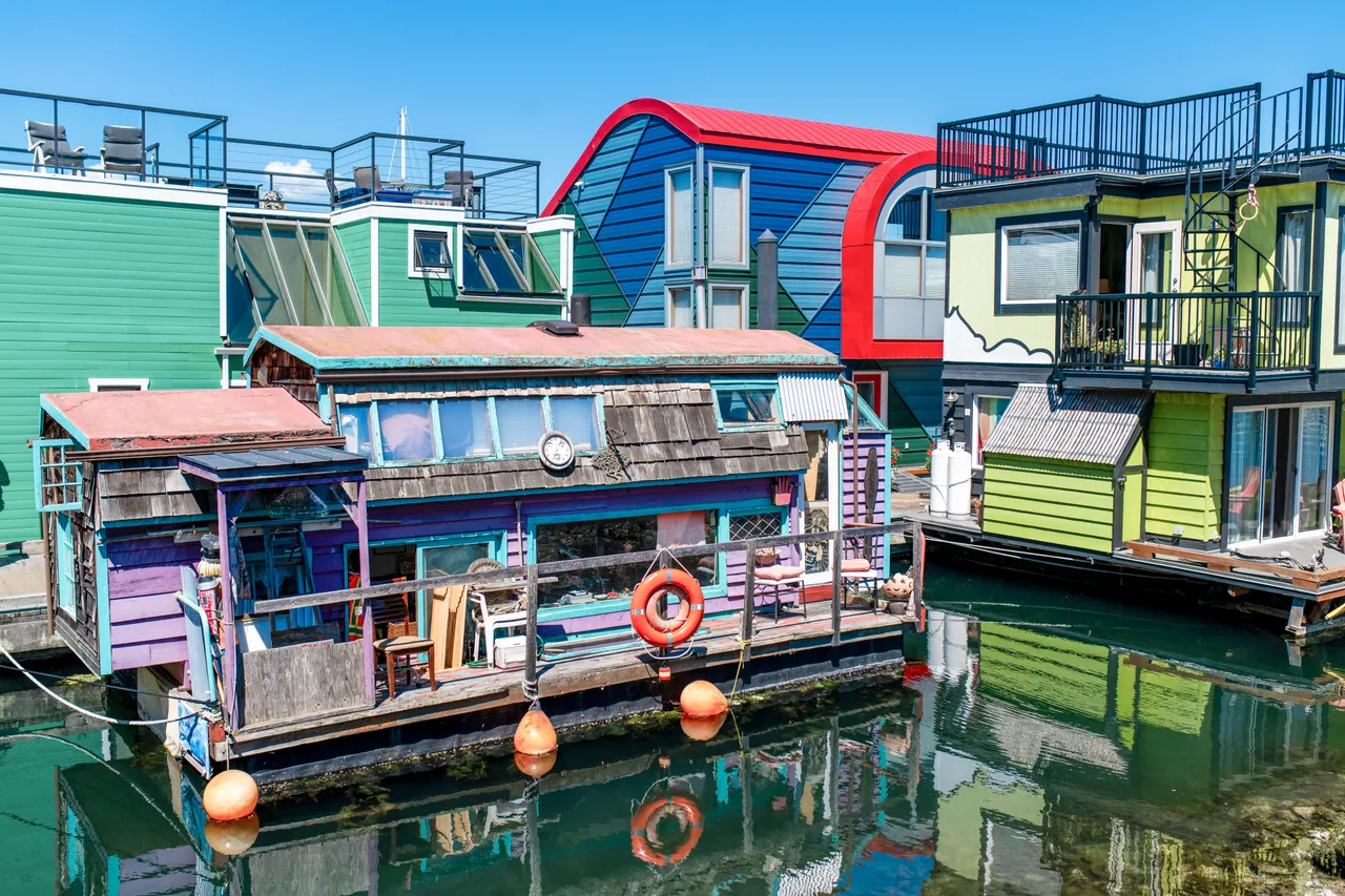 Floating homes - 5