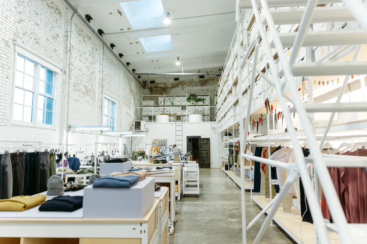 People in clothing warehouse - 4 - Ecologyst - Victoria