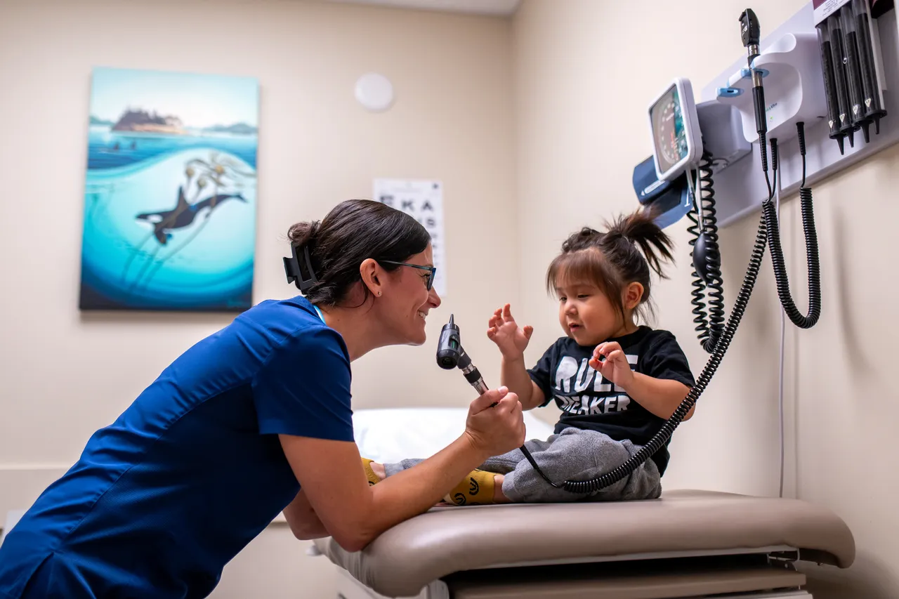 Doctor with patient - Dr. Sienna Bourdon - 4