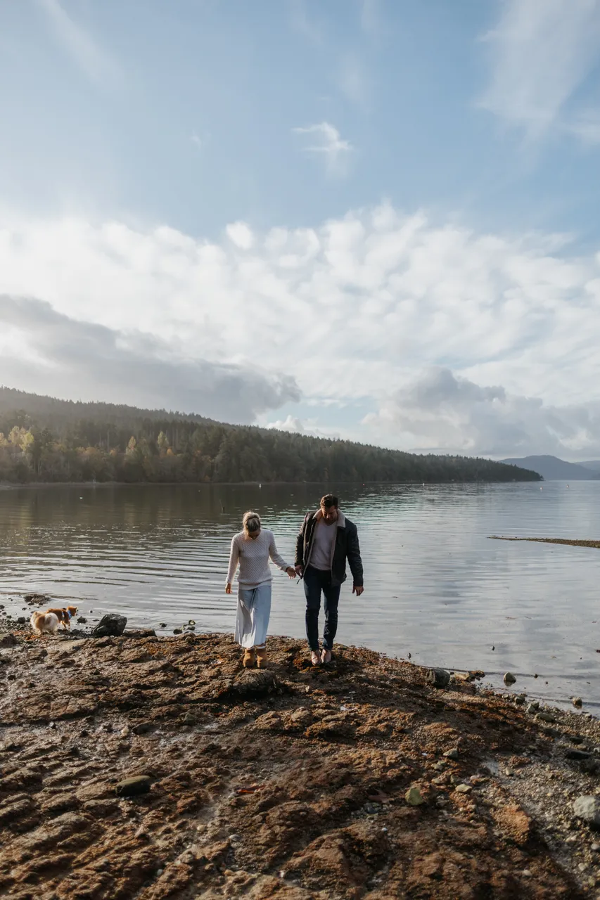 Family by ocean - 19 - Coles Bay