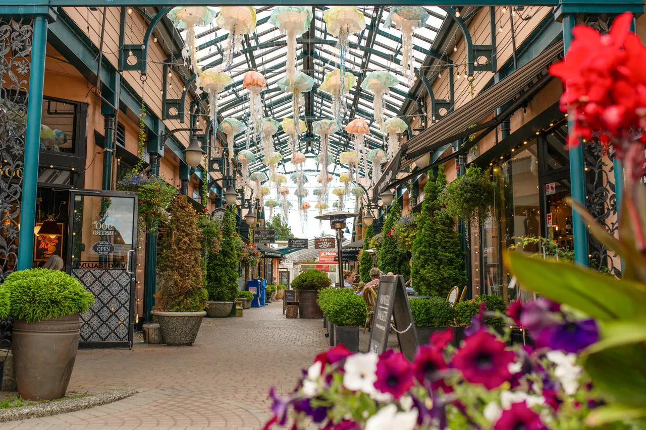 Street arcade - 1 - Sidney