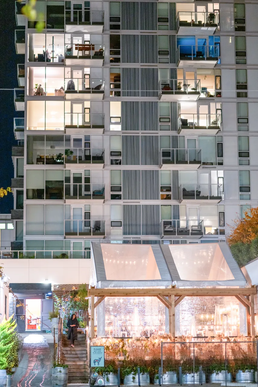 Apartment highrise - Victoria