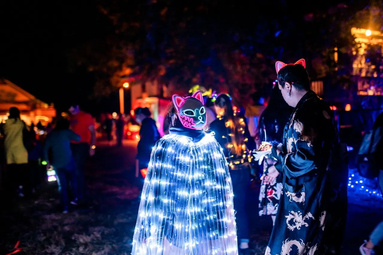 Neon glow costume - 2