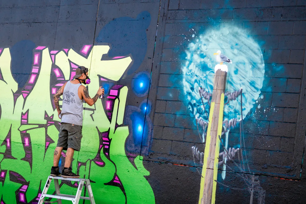 Street artist - 12