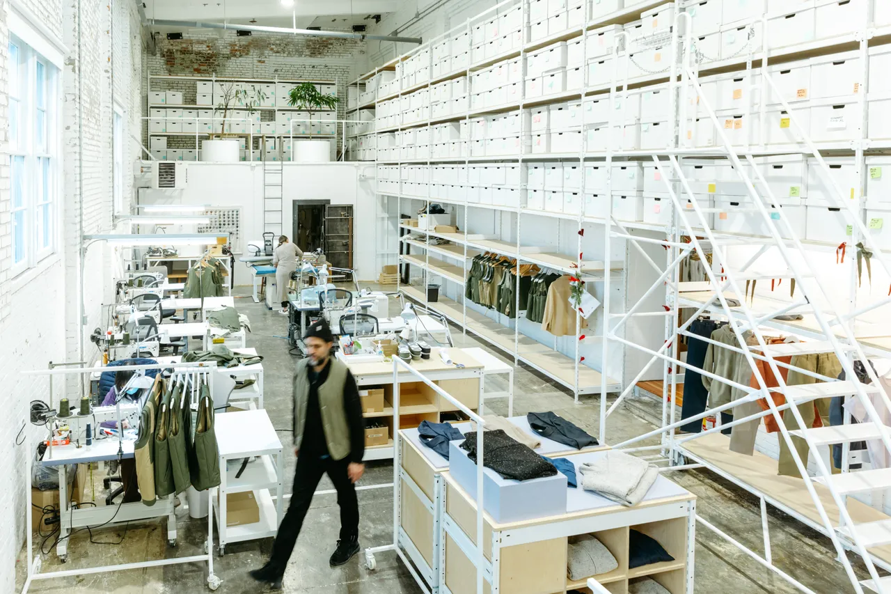 People in clothing warehouse - 1 - Ecologyst - Victoria