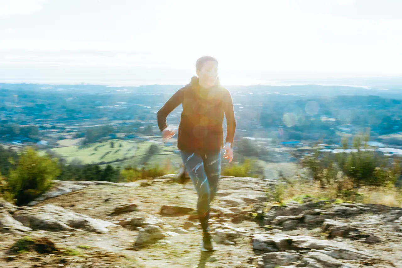Woman running - 3