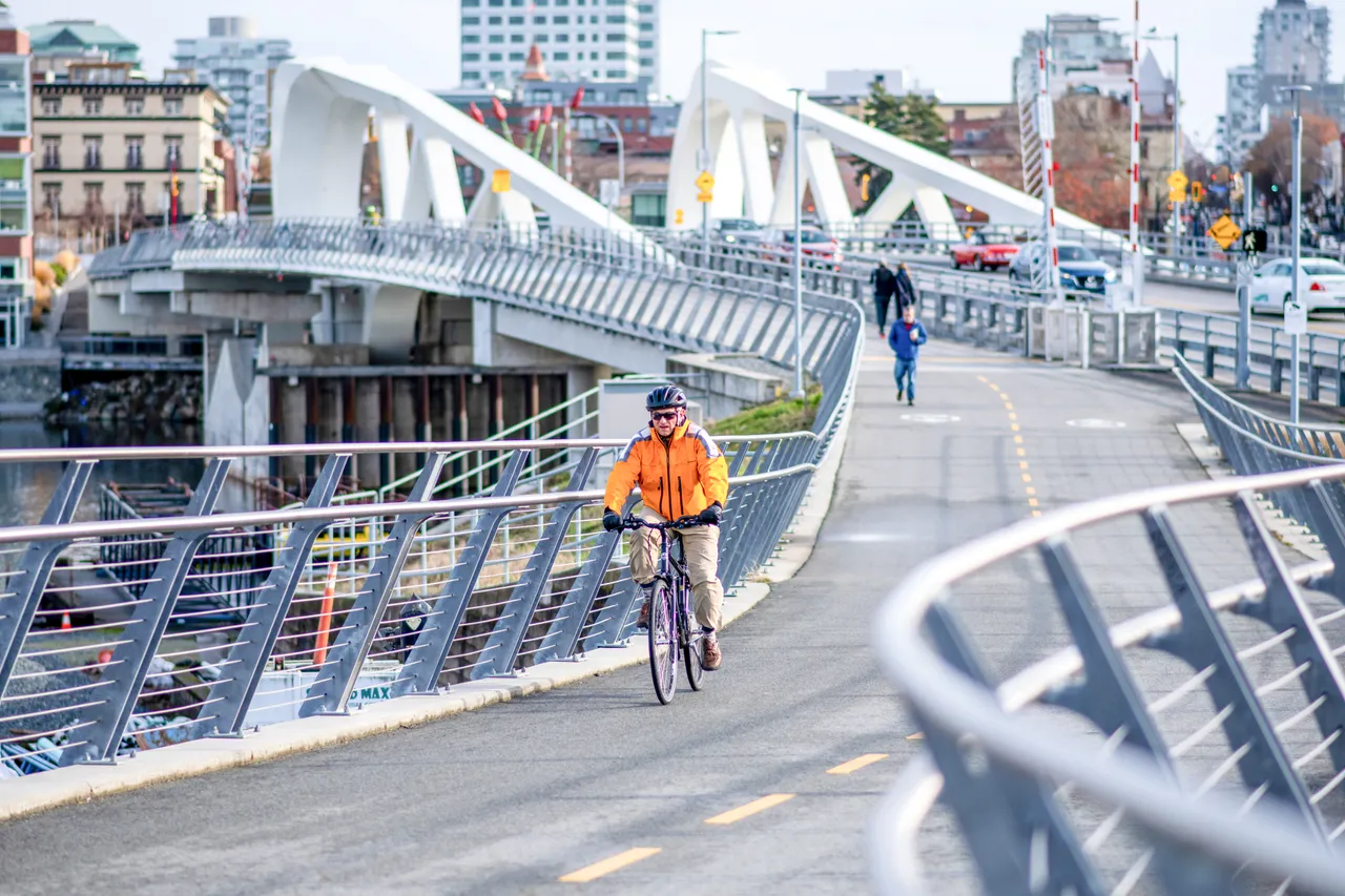 Man cycling - 9 - Victoria