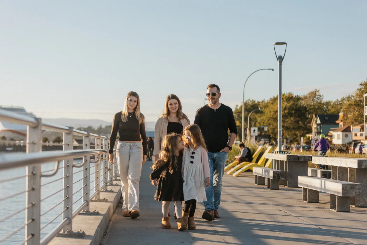 Family walking outdoors - 3 - Beacon Hill