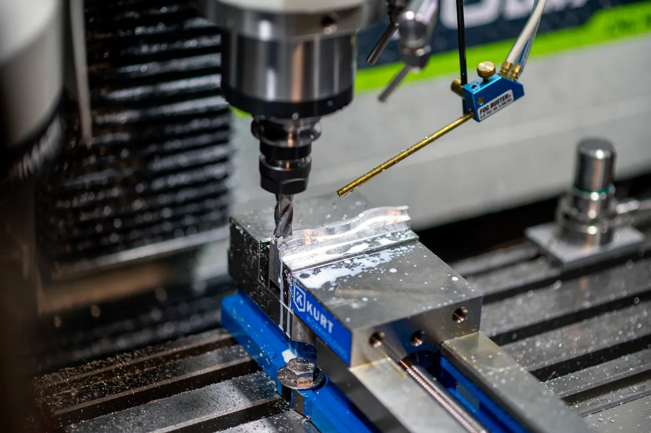 Machinery - 1 - UVIC Aerospace Lab - Victoria