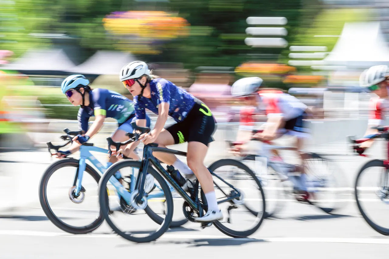 Group cycling - 6