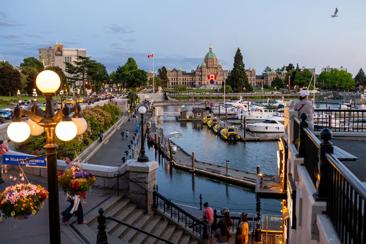 Wide Angle View of the Inner Harbour
