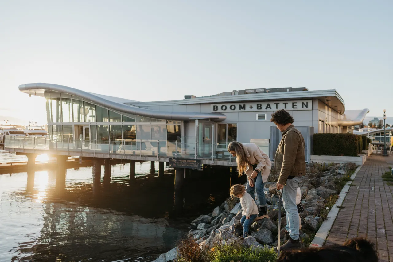 Family by ocean - 14 - Boom + Batten - Victoria