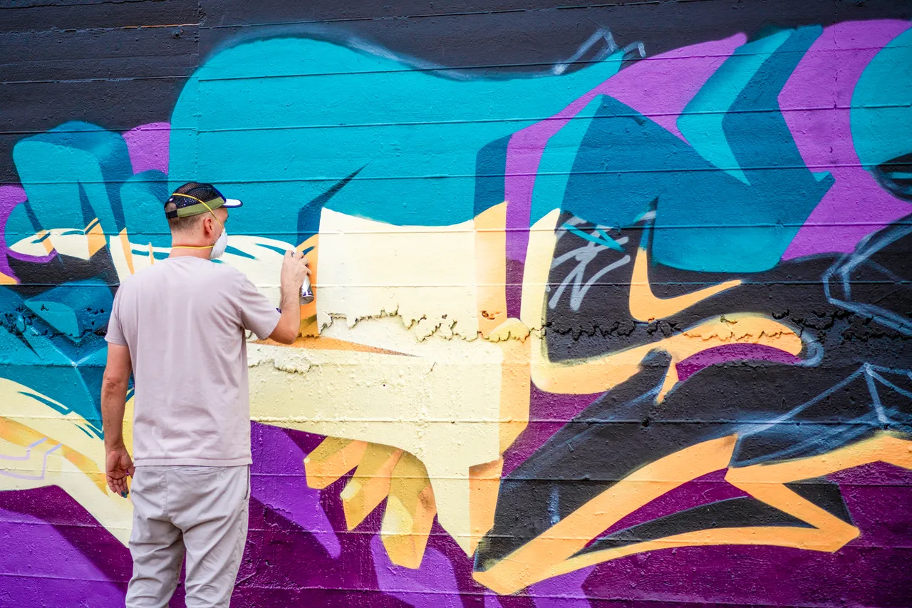 Street artist - 11